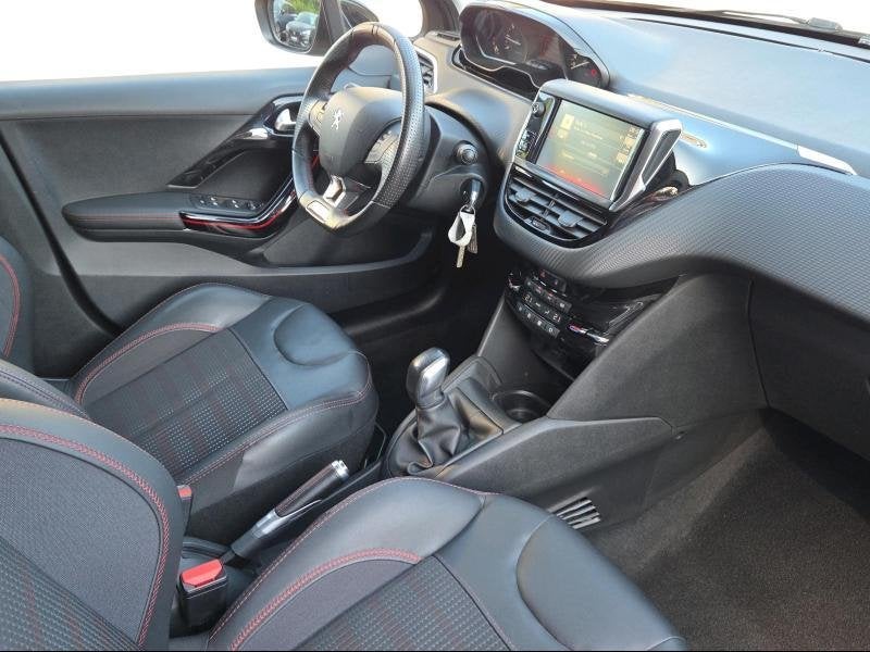 Peugeot 208 GT-Line 1.2i 110pk - Trekhaak - Carplay - GPS -, Auto's, Peugeot, 1199 cc, 99 g/km, Handgeschakeld, 5 deurs