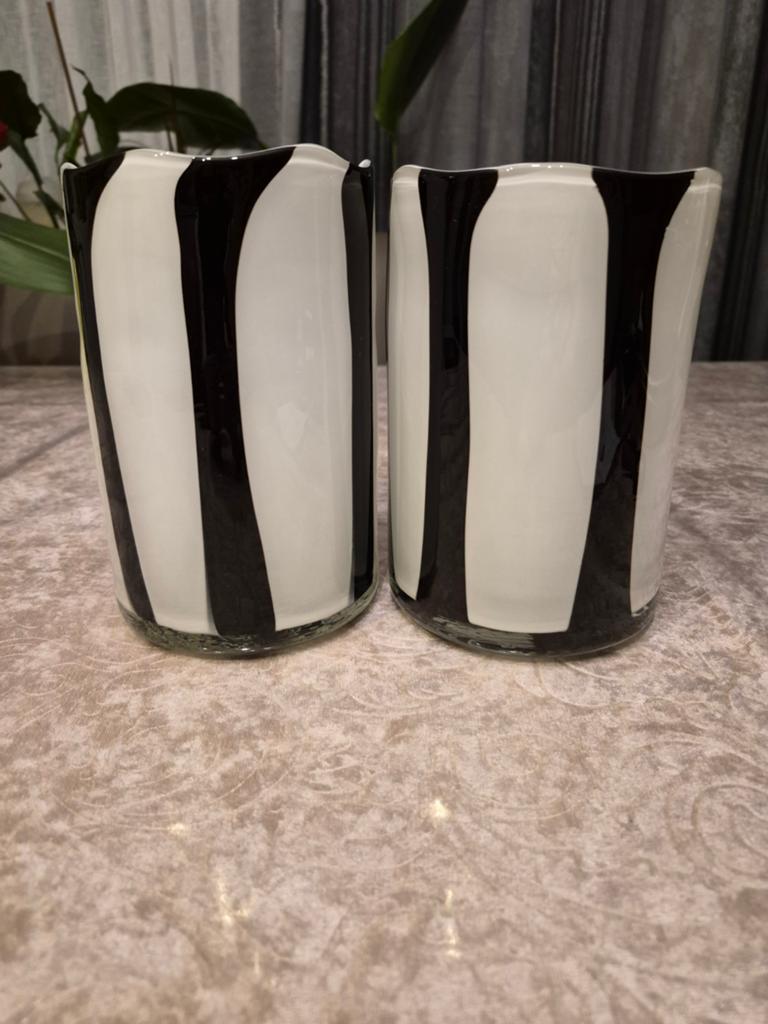 Italian Hand Blown Art Glass Vases, Black & White Vertical S, Huis en Inrichting, Woonaccessoires | Vazen, Ophalen of Verzenden