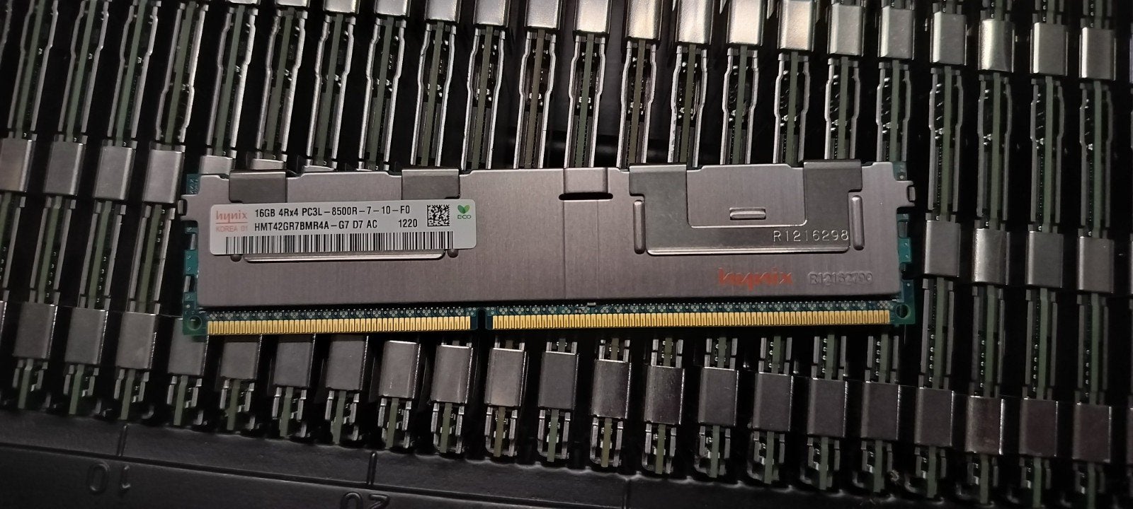 groot lot (32stuks) 16GB 4Rx4 PC3L-8500R-7-10-10, Computers en Software, Ophalen, Server, DDR3, Zo goed als nieuw