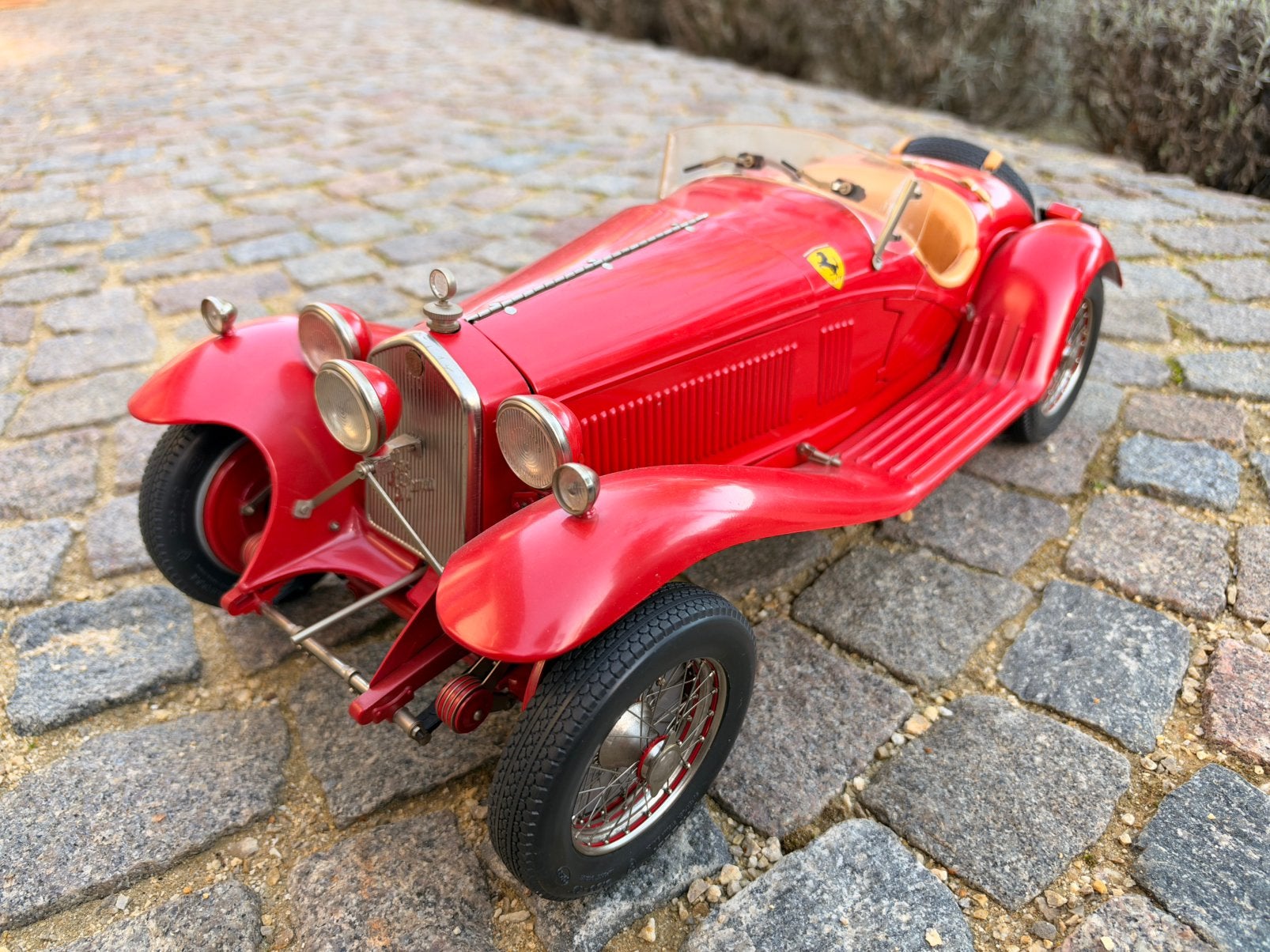 Pocher Alfa Romeo 8C 2600 Mille Miglia Scuderia Ferrari, Enlèvement ou Envoi, Comme neuf