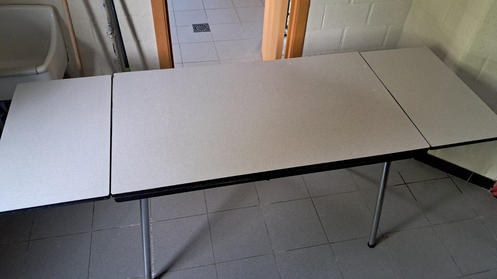 Tafel jaren 60 Trybou wit formica, Ophalen, Huis en Inrichting