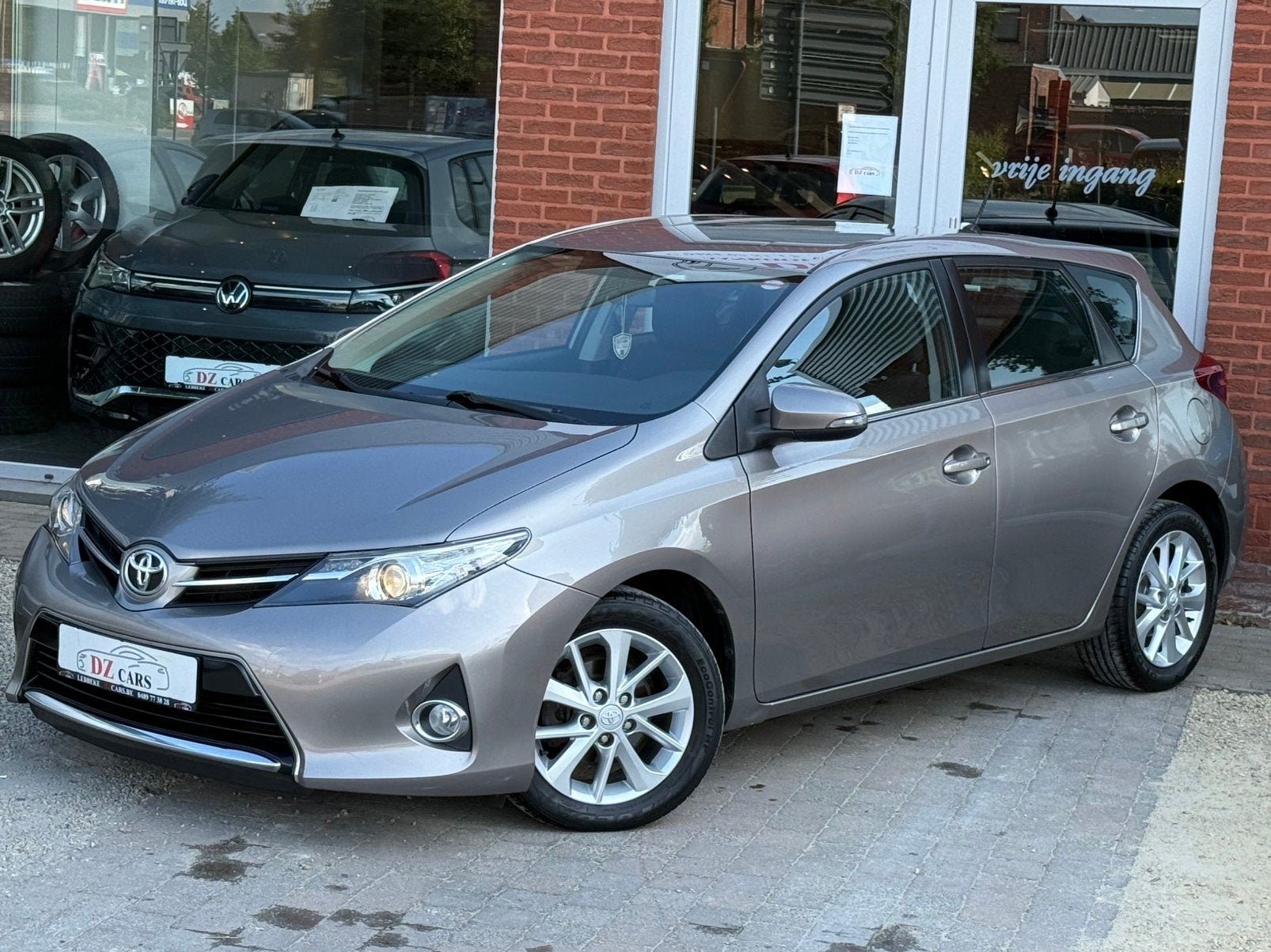 TOYOTA AURIS 1.3I 99CH |NAVIGATION | CAMERA | CLIME DIGITAL, Autos, Euro 5, Achat, Entreprise, 5 portes