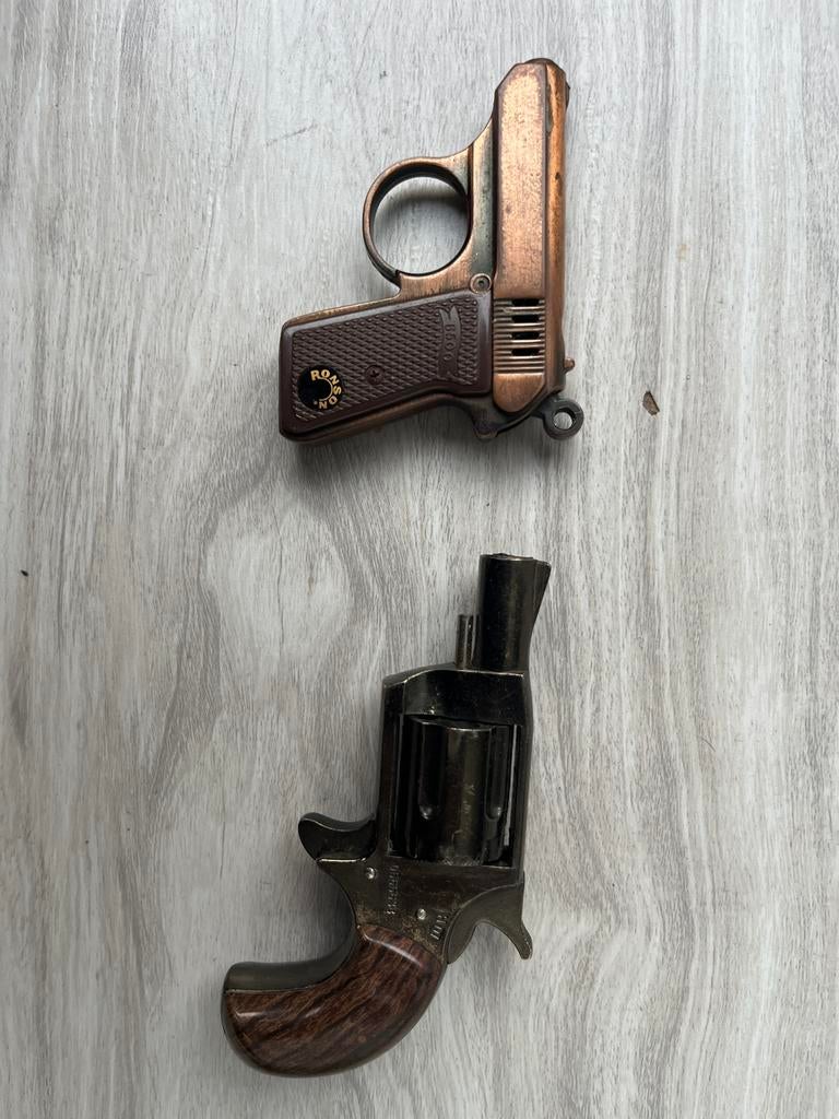 2 briquets vintage en forme de pistolet, Enlèvement ou Envoi, Utilisé, Briquet