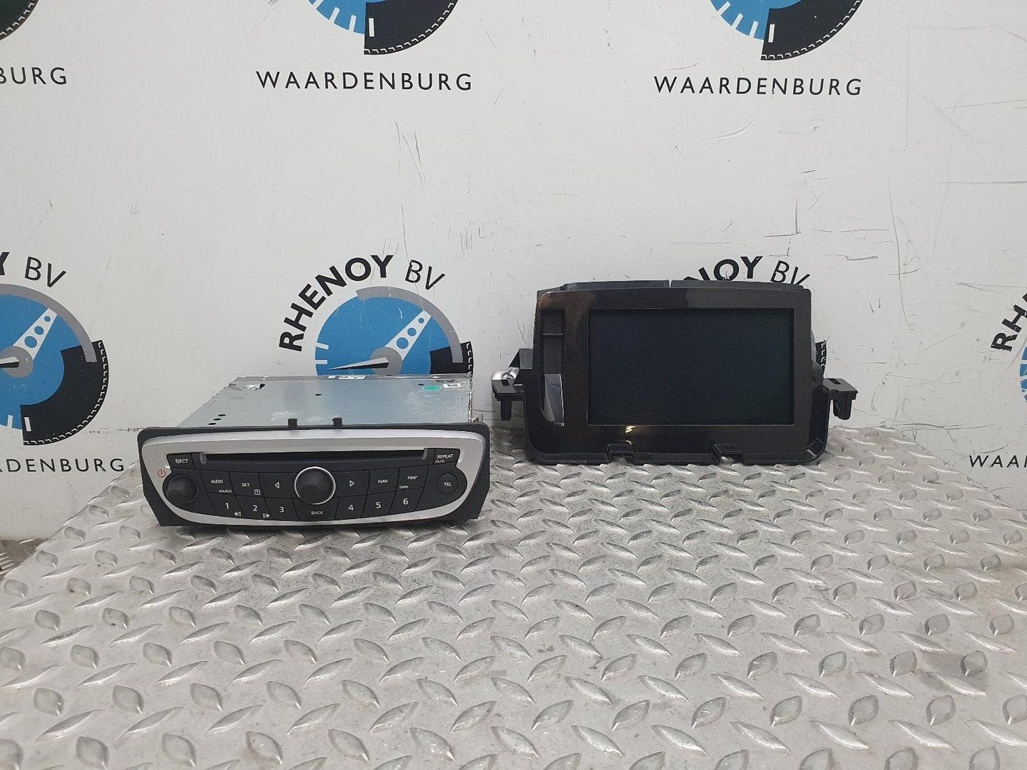RENAULT MEGANE NAVIGATIE 280340010R, 281150022R 2010, Ophalen of Verzenden, Gebruikt, ARN erkend