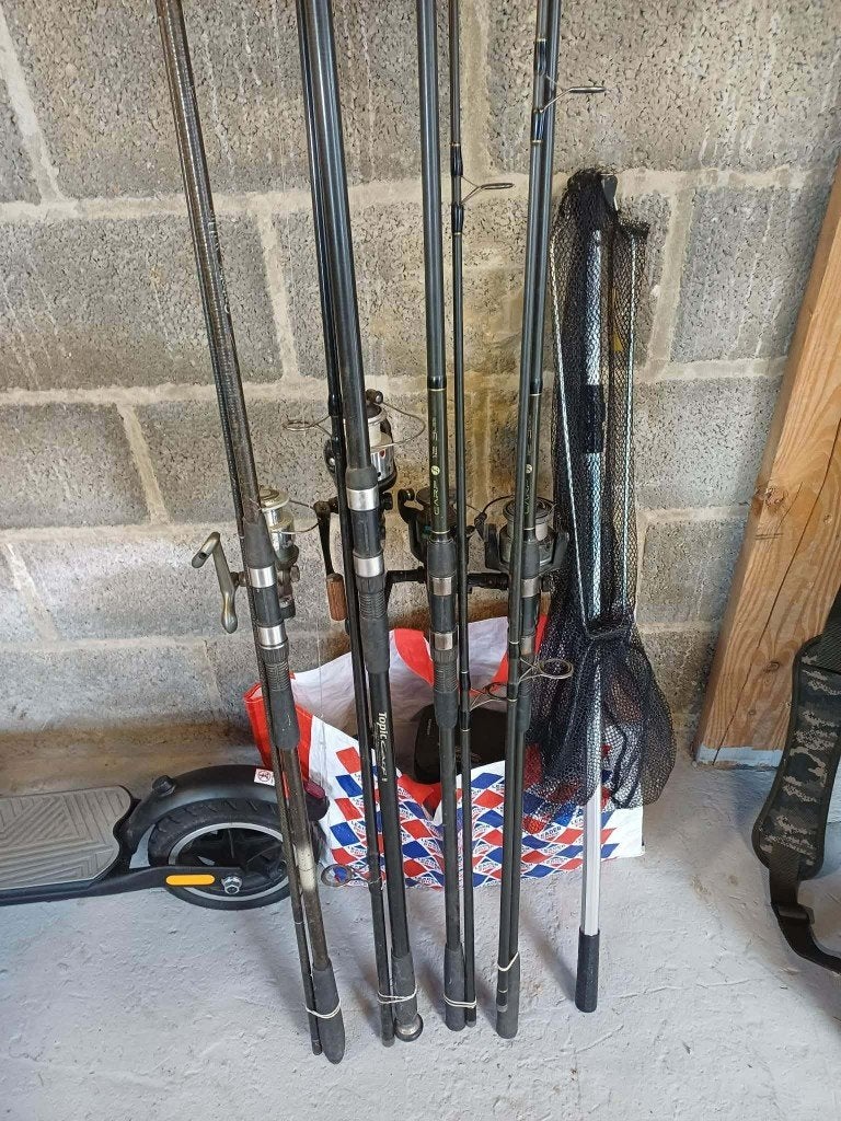 vend 4 lancer   + accessoire voir photos info MP, Sports nautiques & Bateaux, Pêche à la ligne | Général, Enlèvement, Utilisé