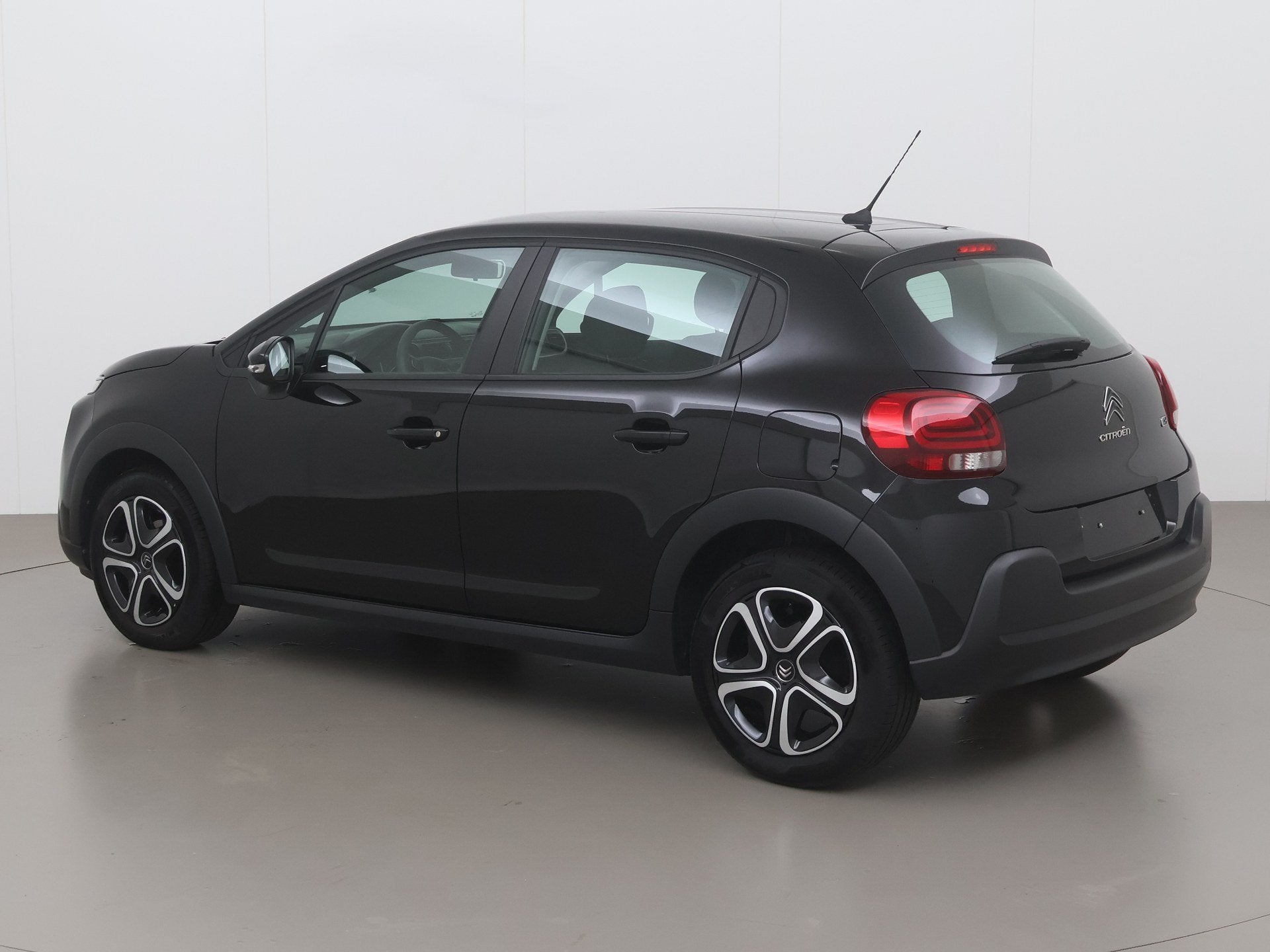 Citroen C3 puretech feel 83, Auto's, Citroën, Zwart, Bedrijf, Handgeschakeld, 5 deurs