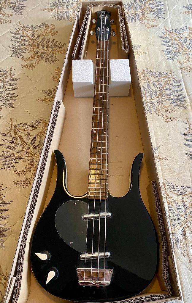DANELECTRO - 58 LONGHORN BASS - GAUCHER - BLACK, Musique & Instruments, Instruments à cordes frottées | Contrebasses, Neuf, Autres formats