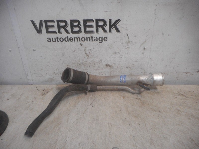 EMBOUT DE REMPLISSAGE Volvo 940 I Estate (9142035), Info@volvocars.com, Volvo Car Germany GmbH, Siegburger Straße 229
50679  Köln, DE