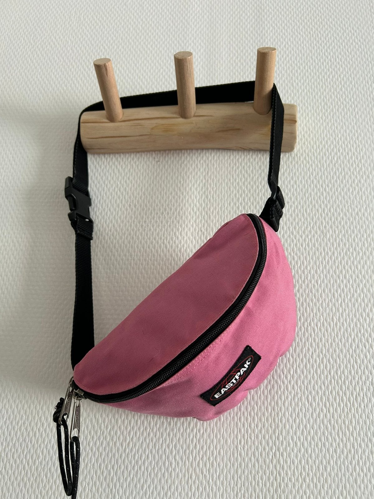 Roze heuptas buikzakje Eastpak, Ophalen of Verzenden, Zo goed als nieuw, Roze, Overige typen
