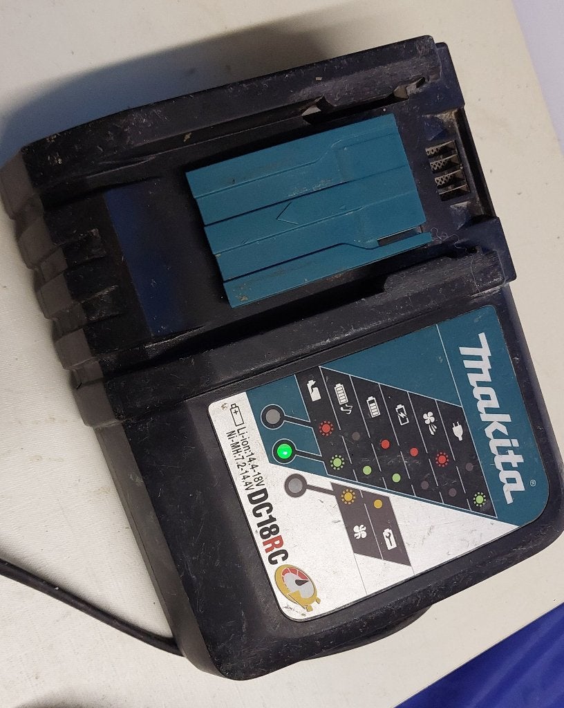 Makita DC18RC S - Chargeur Rapide Professionnel 9A Li-ion, Enlèvement ou Envoi, Comme neuf