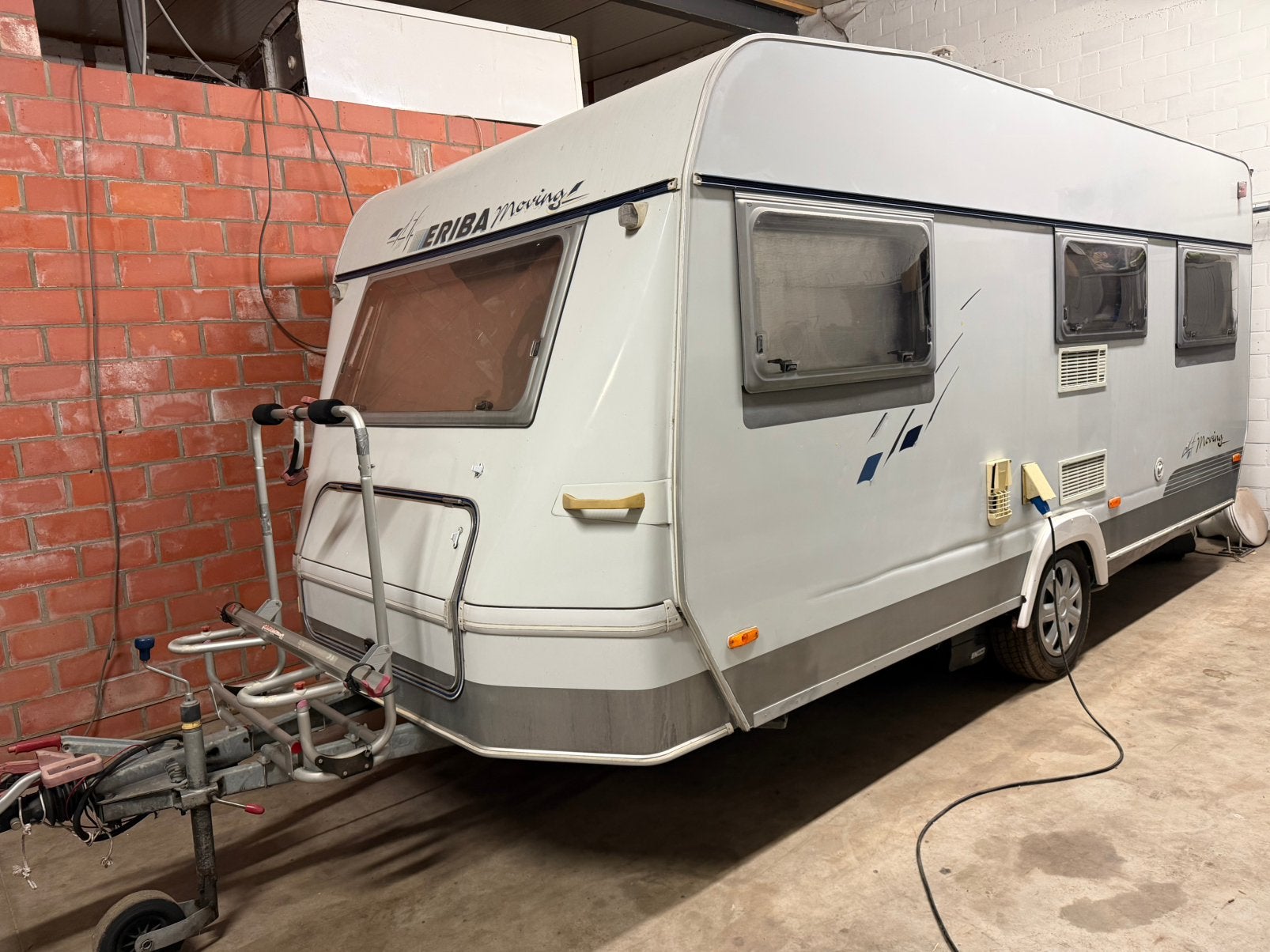 Eriba moving 490 caravan nieuwe movers recente airco, Particulier, Airco, Eriba