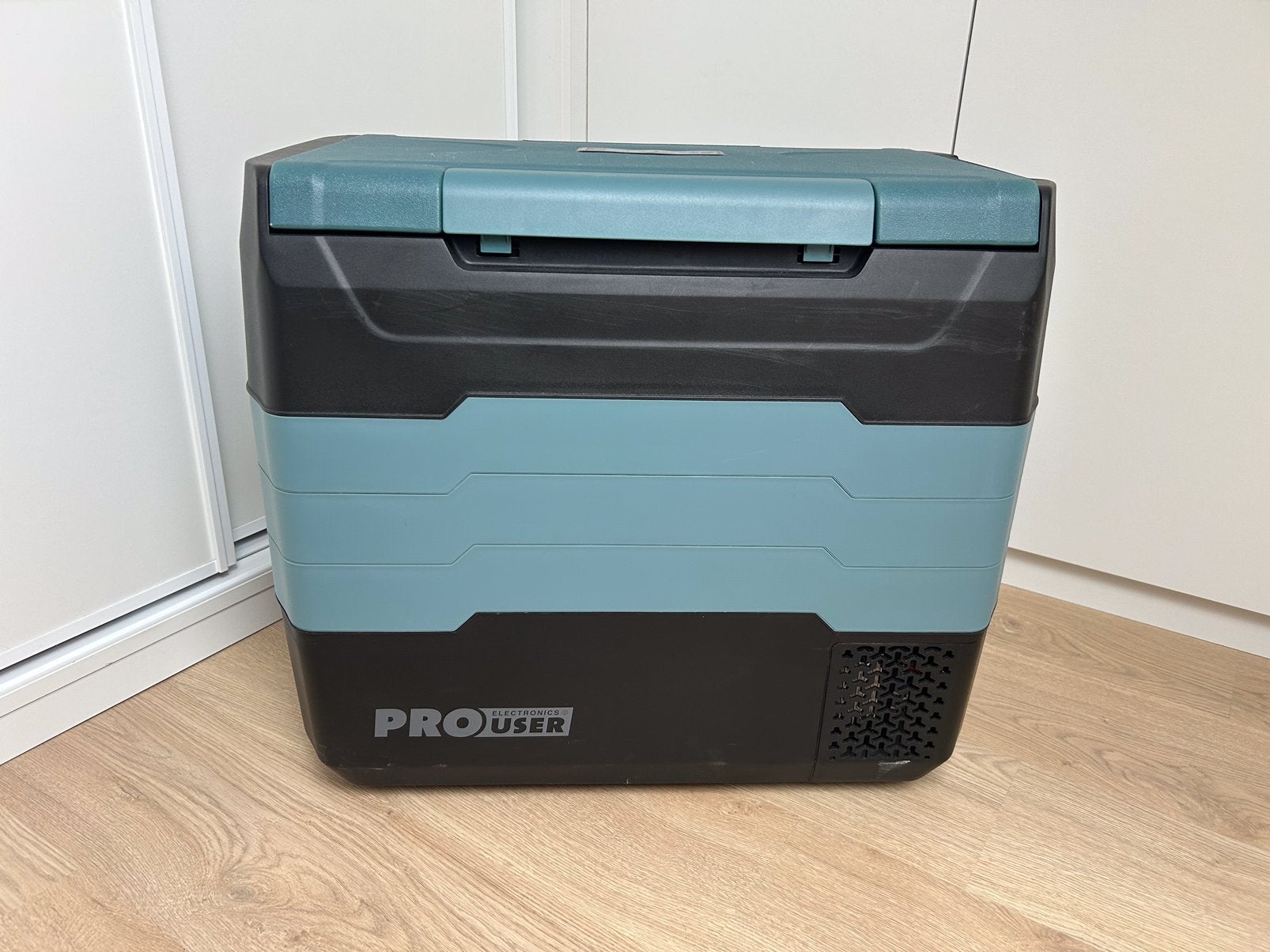 Refroidisseur Pro-User Electronics Cool X 50 - comme neuf !, Caravanes & Camping, Glacières, Comme neuf, Glacières, Enlèvement
