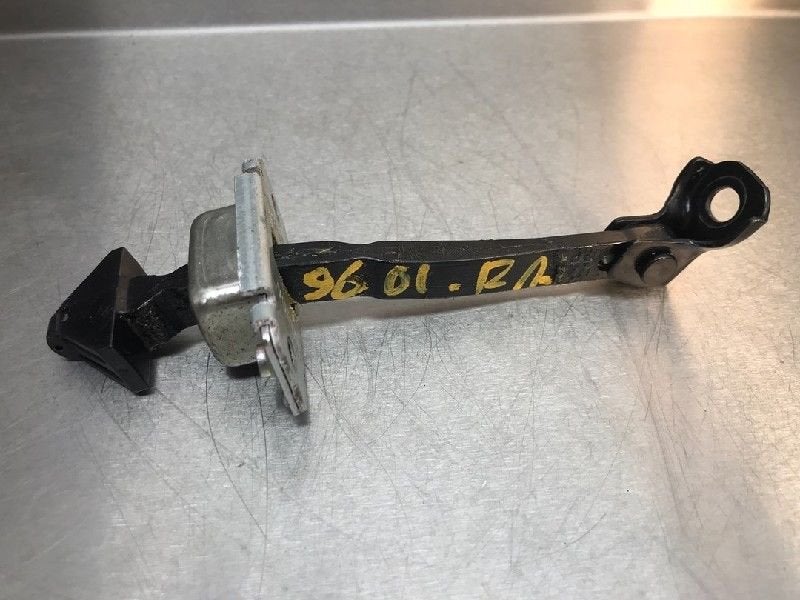 MECANISME DE VEROUILLAGE PORTE ARRIÈRE DROITE 3 (BM / BN), Utilisé, Arrière, Mazda