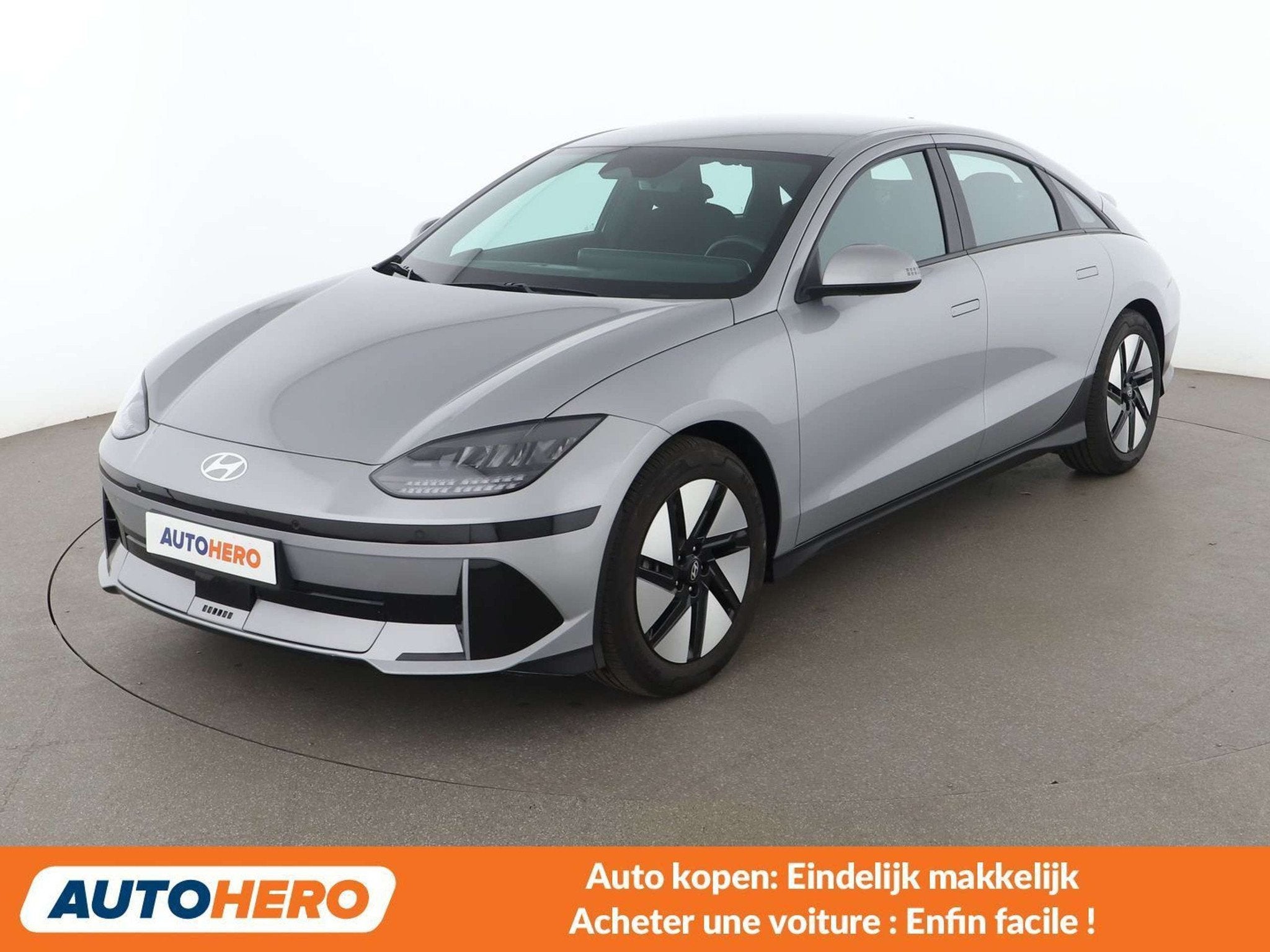 Hyundai IONIQ 6 electric drive 111 kW (bj 2023, automaat), Auto's, Automaat, 4 deurs, Gebruikt, Zwart