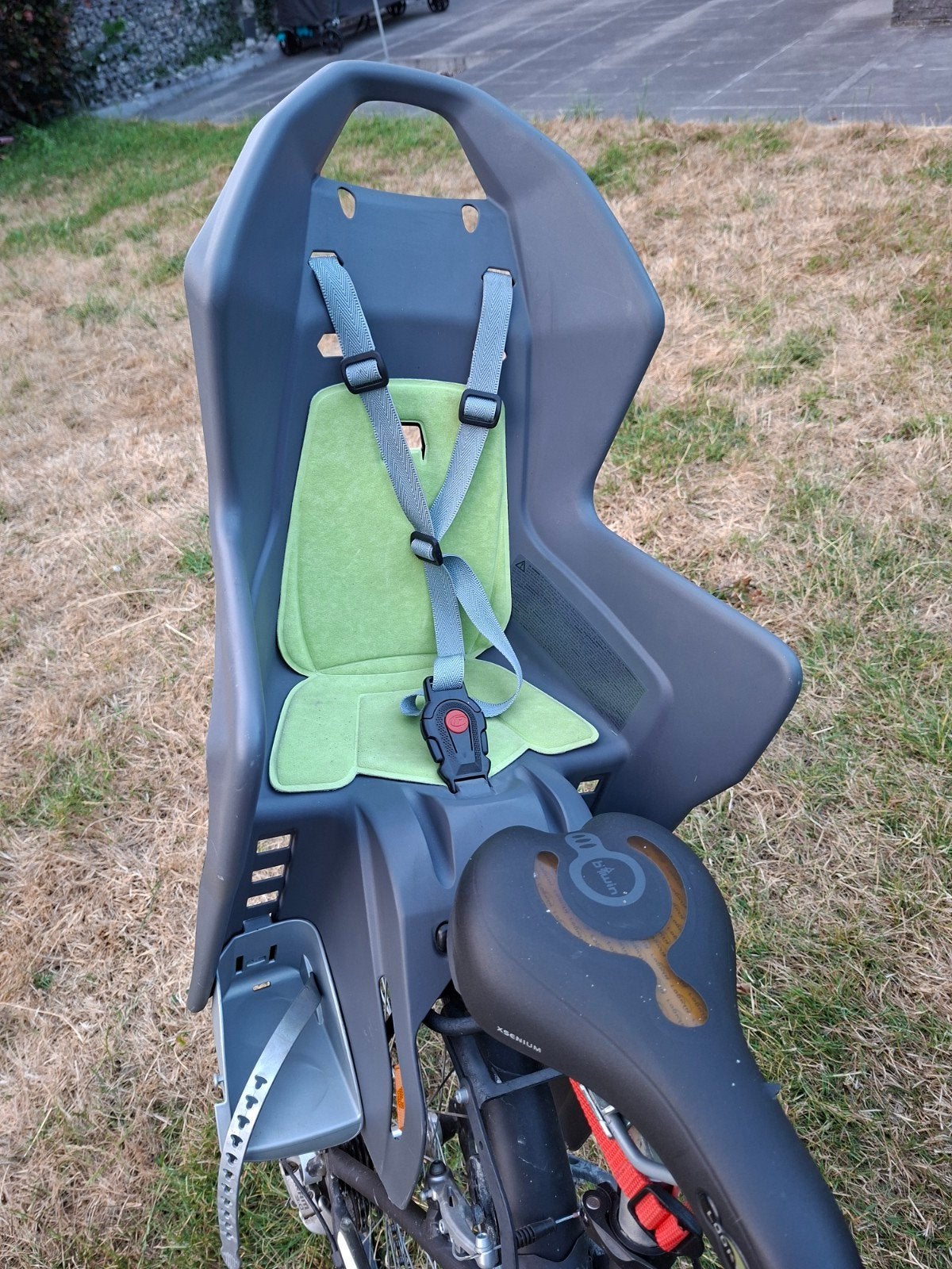 Siège bébé vélo Polisport Boodie (Fixation porte-bagages), Repose-pieds