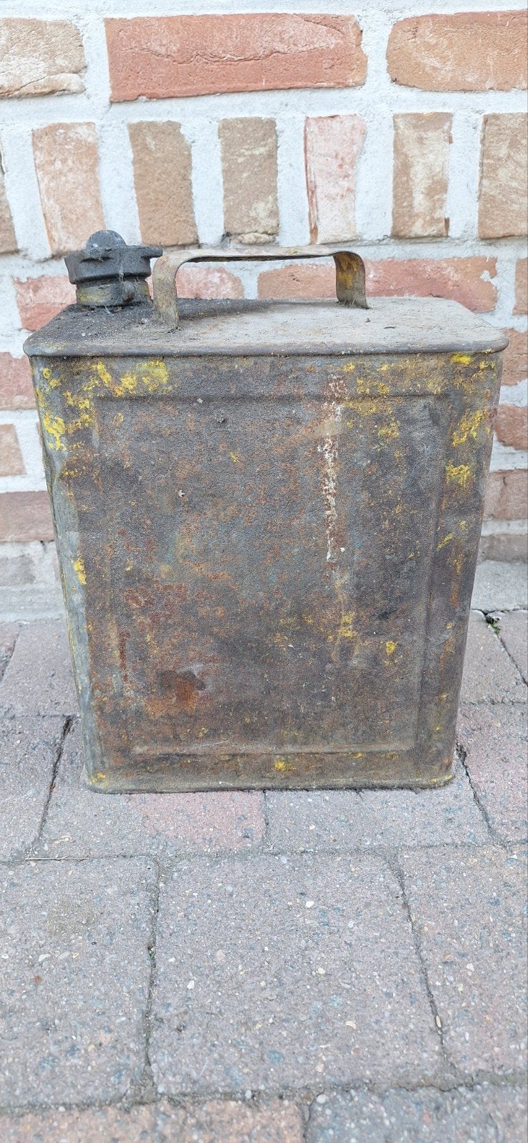 Jerrycan, Collections, Enlèvement