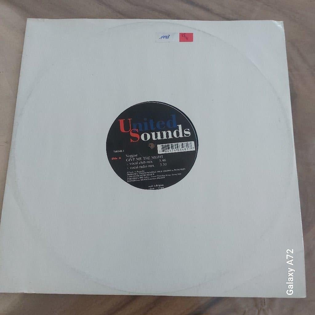 voggue give me the night 12 inch maxi, Cd's en Dvd's, Vinyl | Dance en House, Gebruikt, Trance, Ophalen of Verzenden, 12 inch