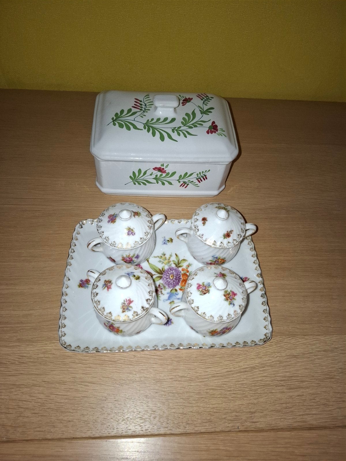oud porseleinen potjes, Ophalen