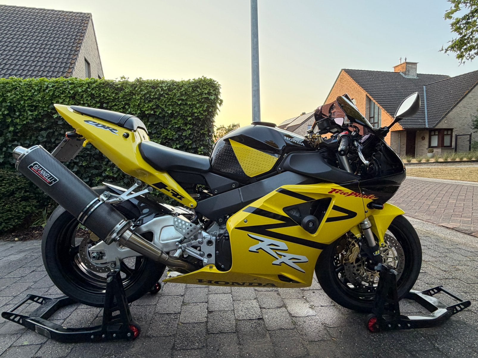 Honda CBR 954 RR nieuwstaat, Sportuitlaat, Occasion, 4 cilinders, Motorrijbewijs A