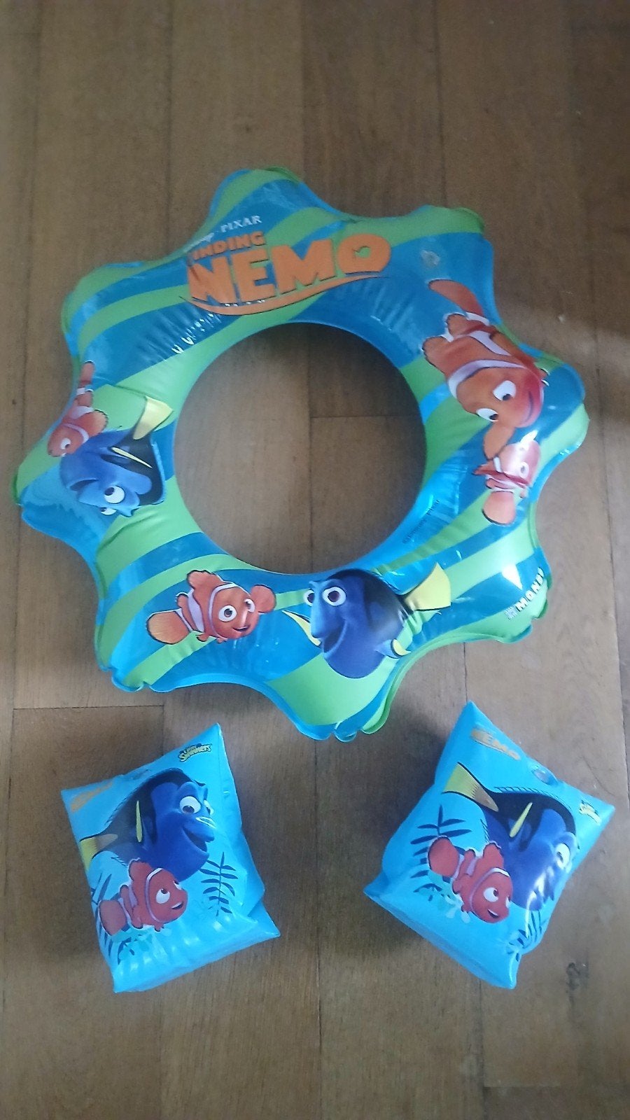 set zwembandjes nemo, Kinderen en Baby's, Speelgoed | Buiten | Opblaasfiguren, Ophalen, Zo goed als nieuw