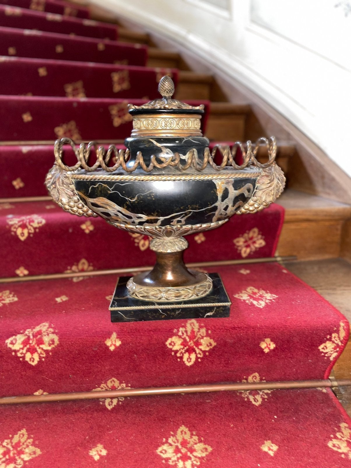 Prachtvolle Napoleon III Zwartmarmeren en Verguld Bronzen, Enlèvement