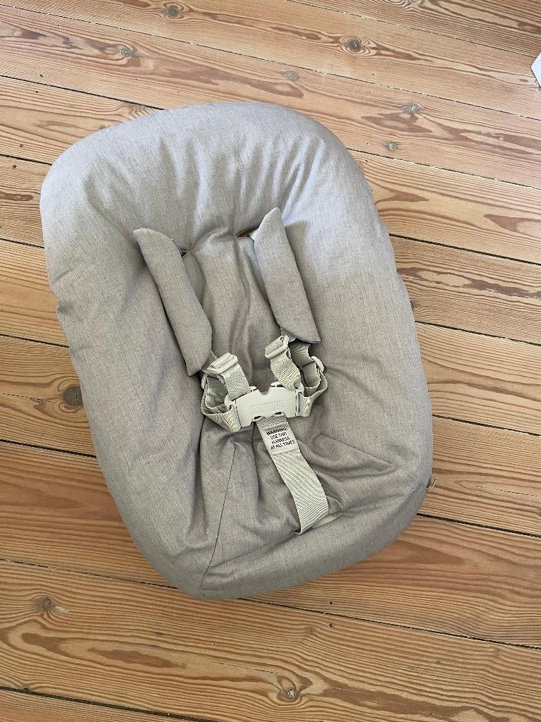Tripp Trapp Newborn set, grijs - kinderzitje tot 9kg, Enlèvement, Comme neuf, Autres types