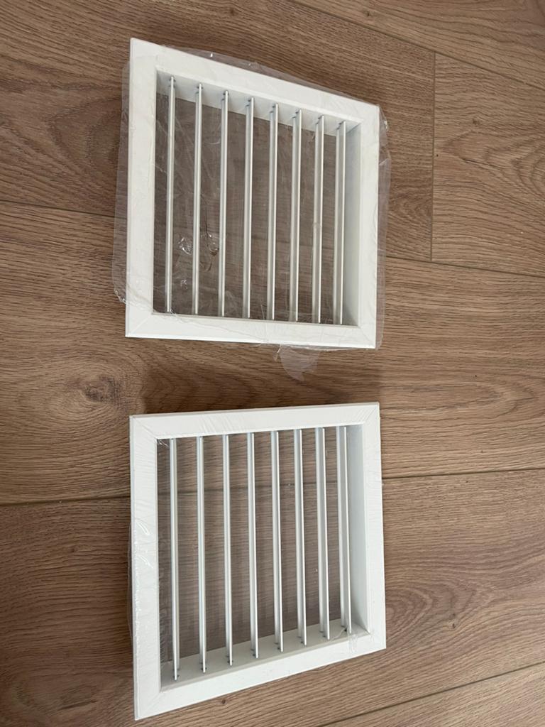 2 grilles de sortie d’aération, Enlèvement, Neuf