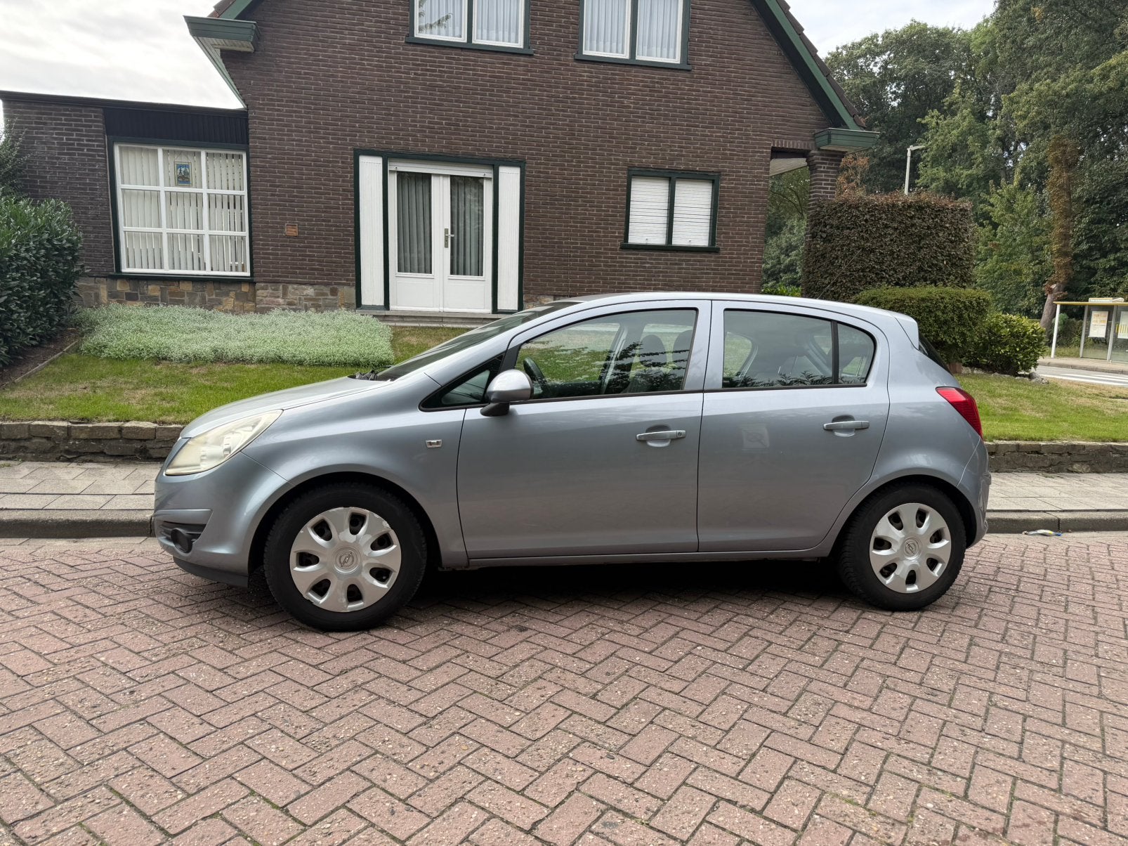 Opel Corsa 1.2i essence 5 portes Climatisée Carpass, Autos, Achat, Entreprise, Boîte manuelle, Entretenue par le concessionnaire