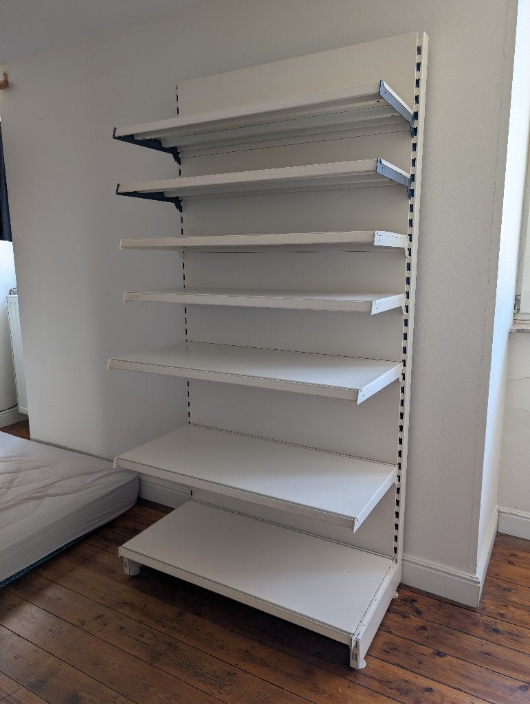 Etagère industrielle, Enlèvement