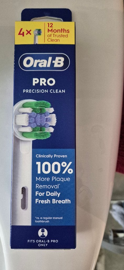 Lot de 2 têtes de brosse Oral-B Pro Precision Clean, Bijoux, Sacs & Beauté, Enlèvement, Neuf, Brosse à dents