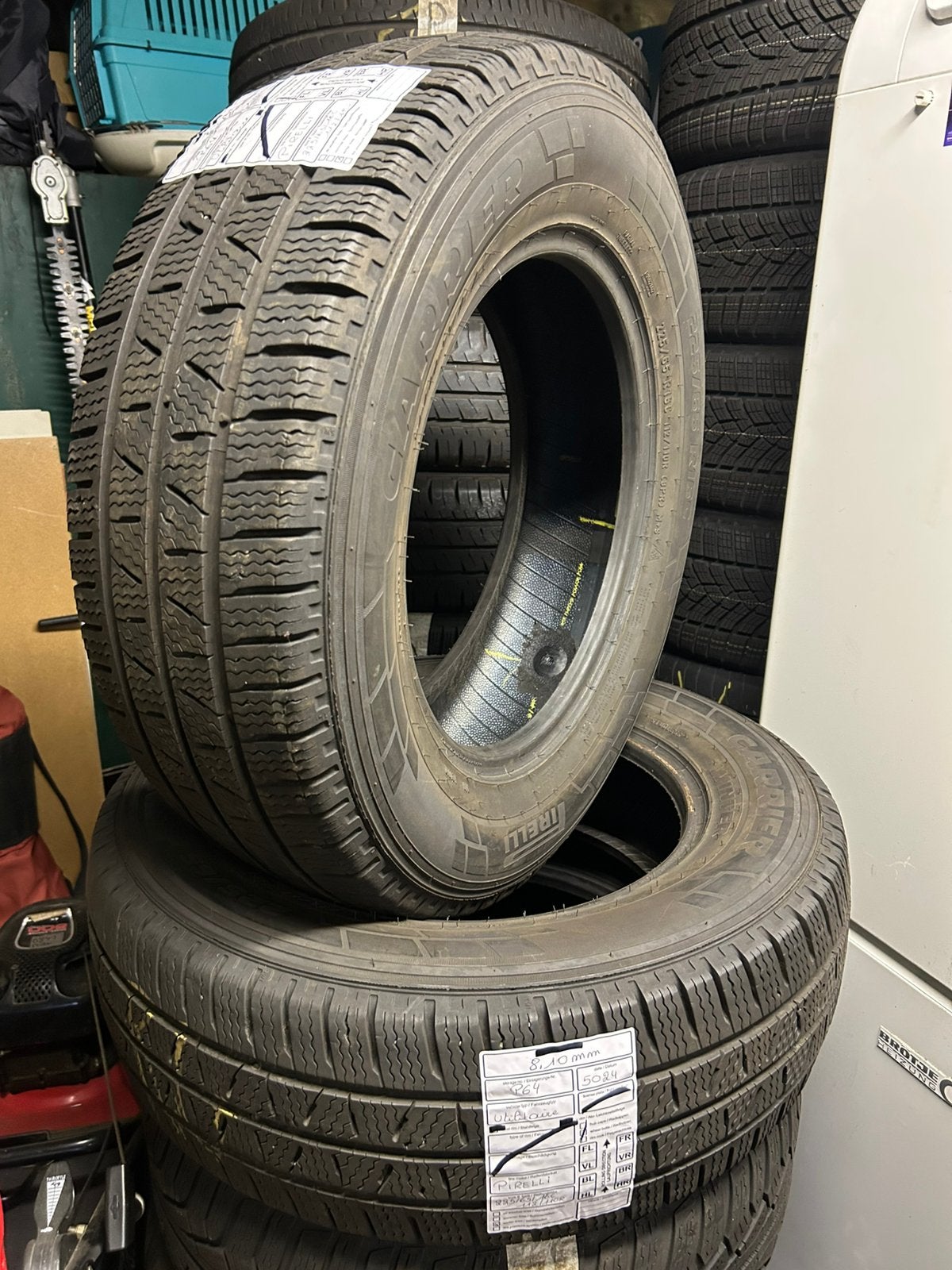2 pneus hiver pirelli 225/65/16C. 112/110R, Autos : Pièces & Accessoires, Pneus hiver, 16 pouces, Véhicule utilitaire, Pneu(s)