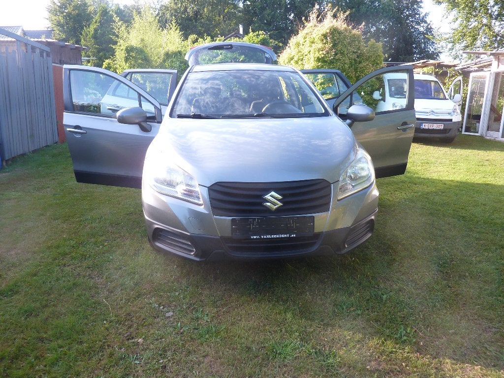 Te koop Suzuki SX4, Auto's, Voorwielaandrijving, 1730 kg, Stof, SX4