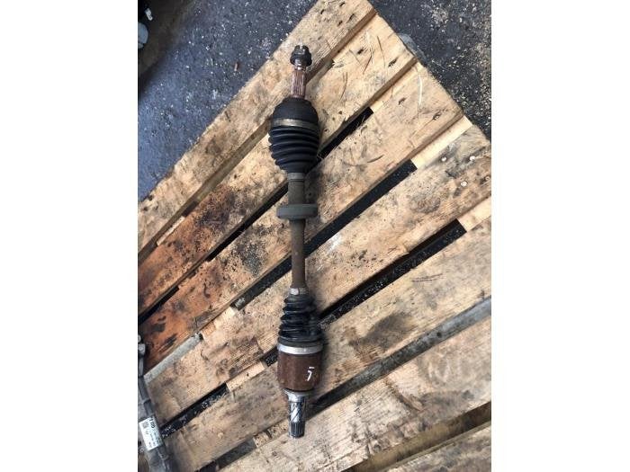 Aandrijfas links-voor van een Renault Twingo, Gebruikt, -, Renault, -