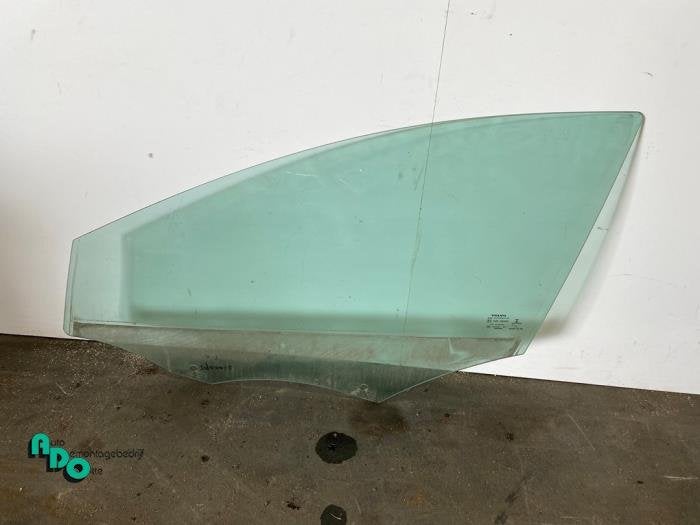 Vitre portière 4portes avant gauche d'un Volvo V40 (V40 12-, Autos : Pièces & Accessoires, -, 3 mois de garantie, -, -