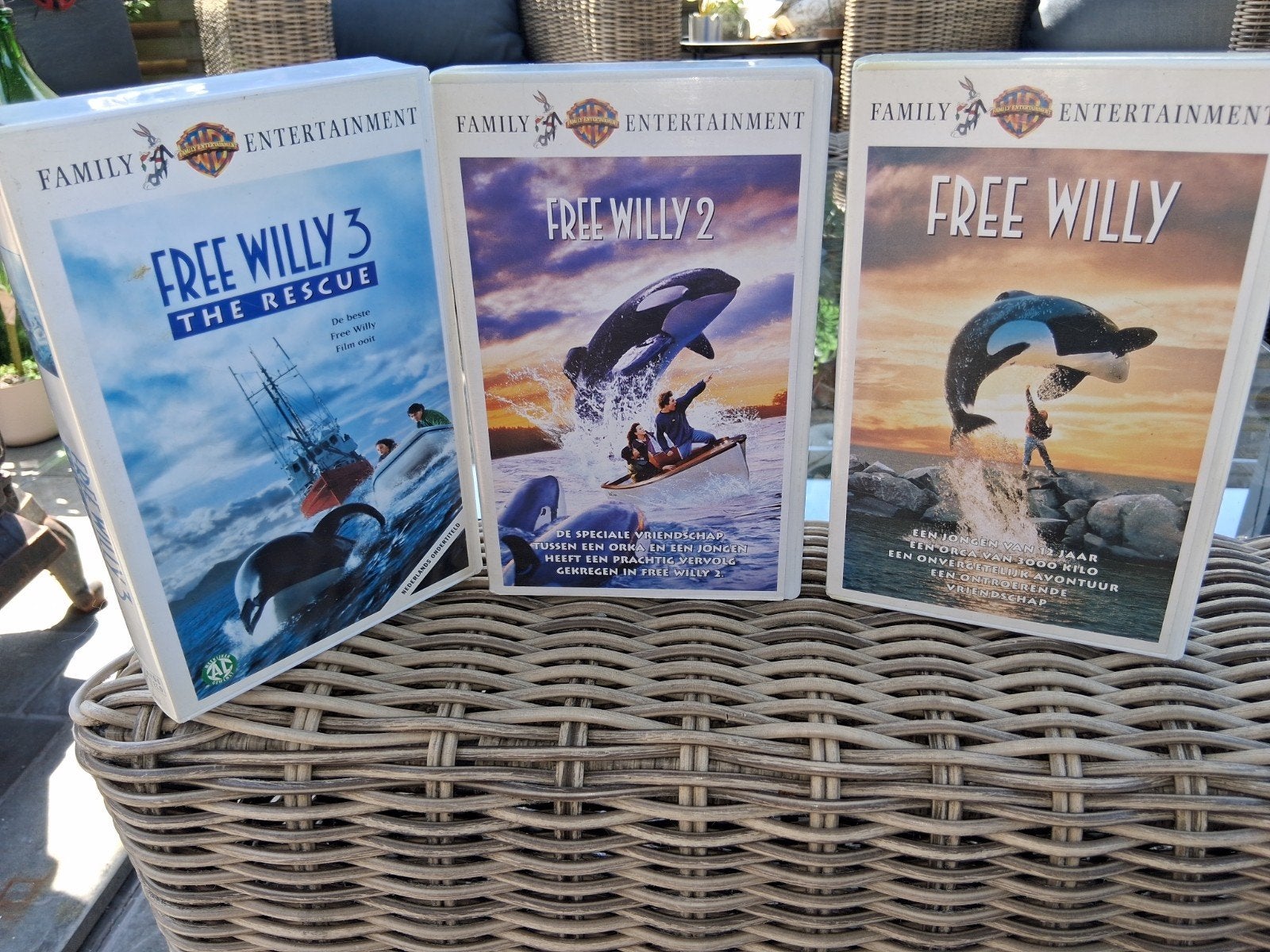 De 3 delen vhs van free willy, Cd's en Dvd's, Ophalen