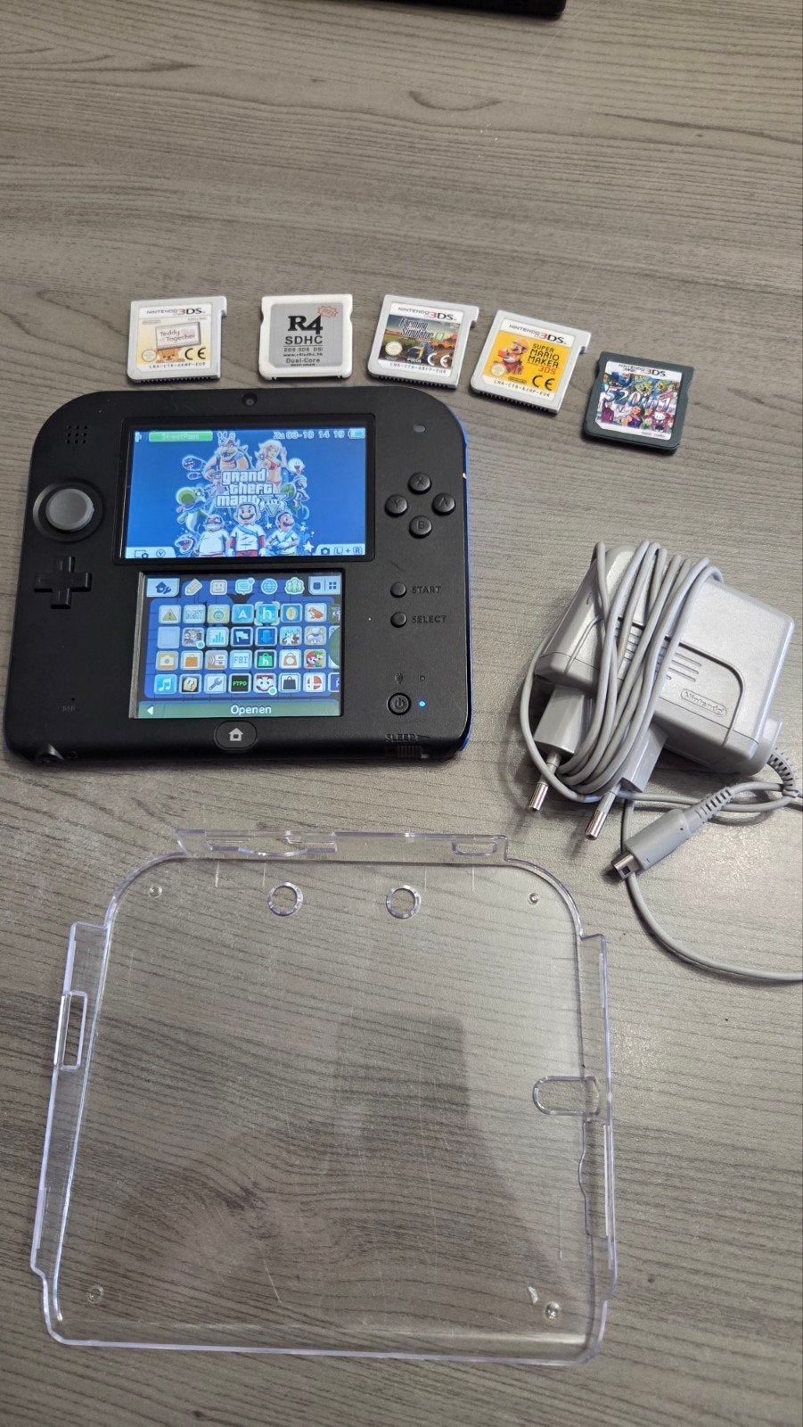 2ds Goede Staat +!Homebrew! En gratis oplader, Consoles de jeu & Jeux vidéo, Enlèvement