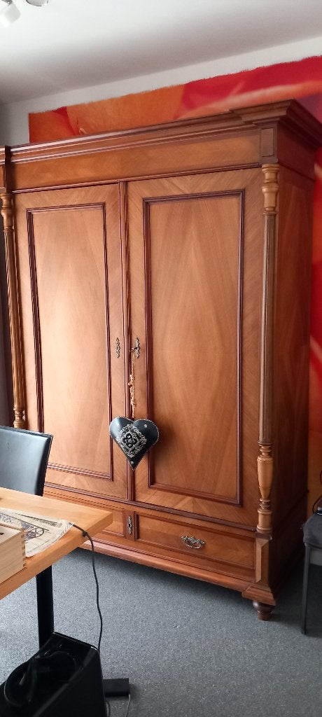 antieke wandkast, Enlèvement
