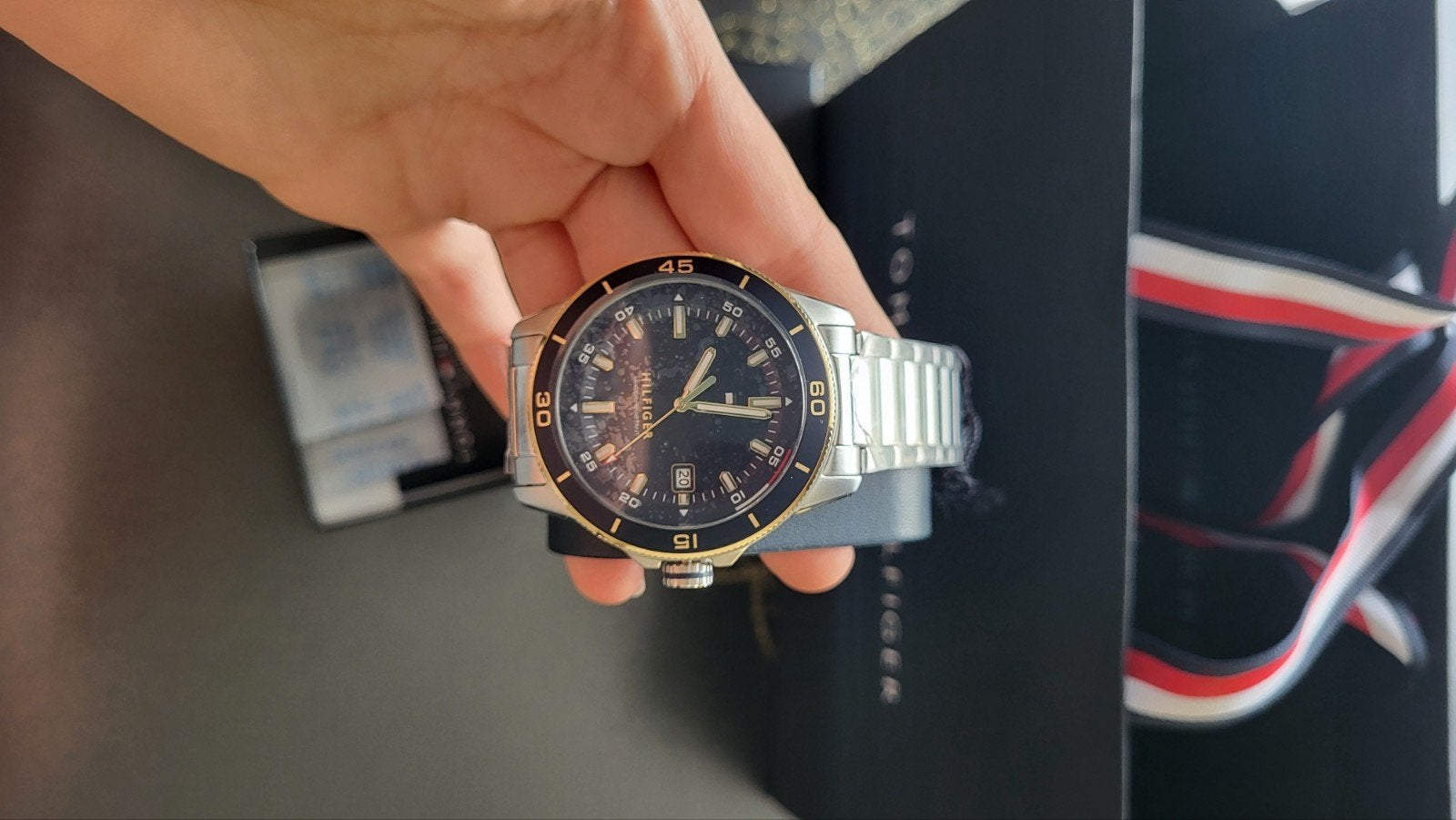 Montre Tommy Hilfiger neuf, Enlèvement ou Envoi