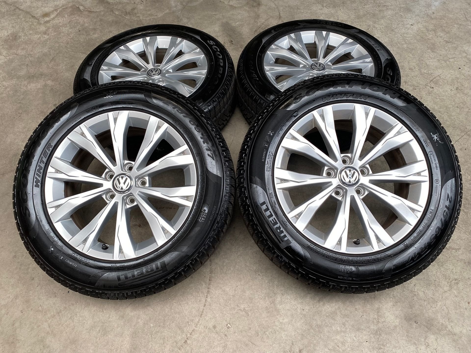 diversen 17 inch originele velgen + winterbanden VW Tiguan, -, -, Banden en Velgen, 17 inch