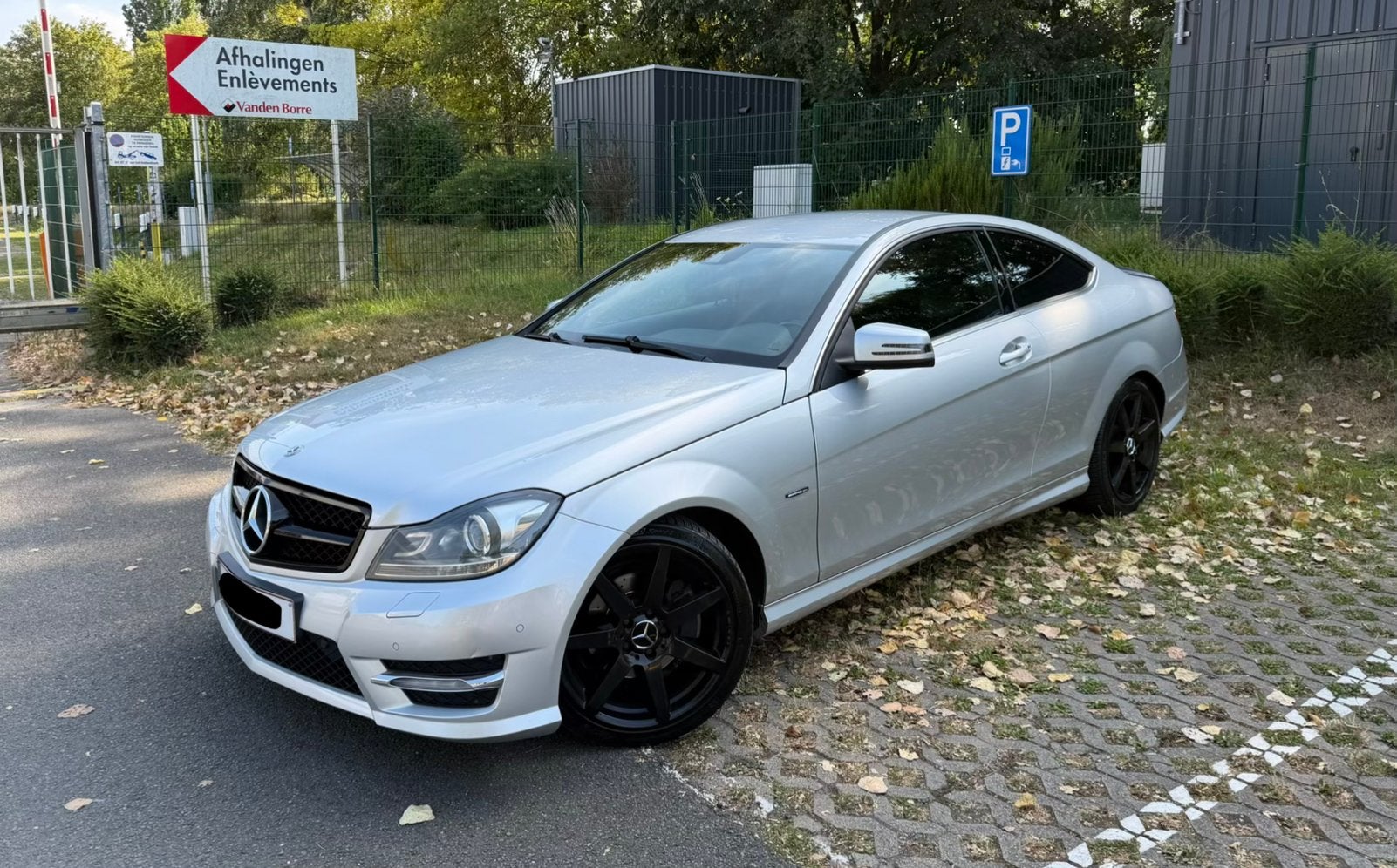 Mercedesz-benz C180 AMG-Pack W204 Automatique, Auto's, Automaat, Euro 5, Achterwielaandrijving, Zwart
