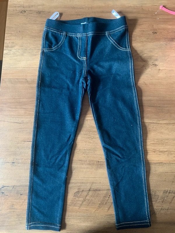 Jeans broekje maat 98 / 104, Enfants & Bébés, Vêtements enfant | Taille 98, Enlèvement ou Envoi, Comme neuf, Garçon ou Fille, Pantalon