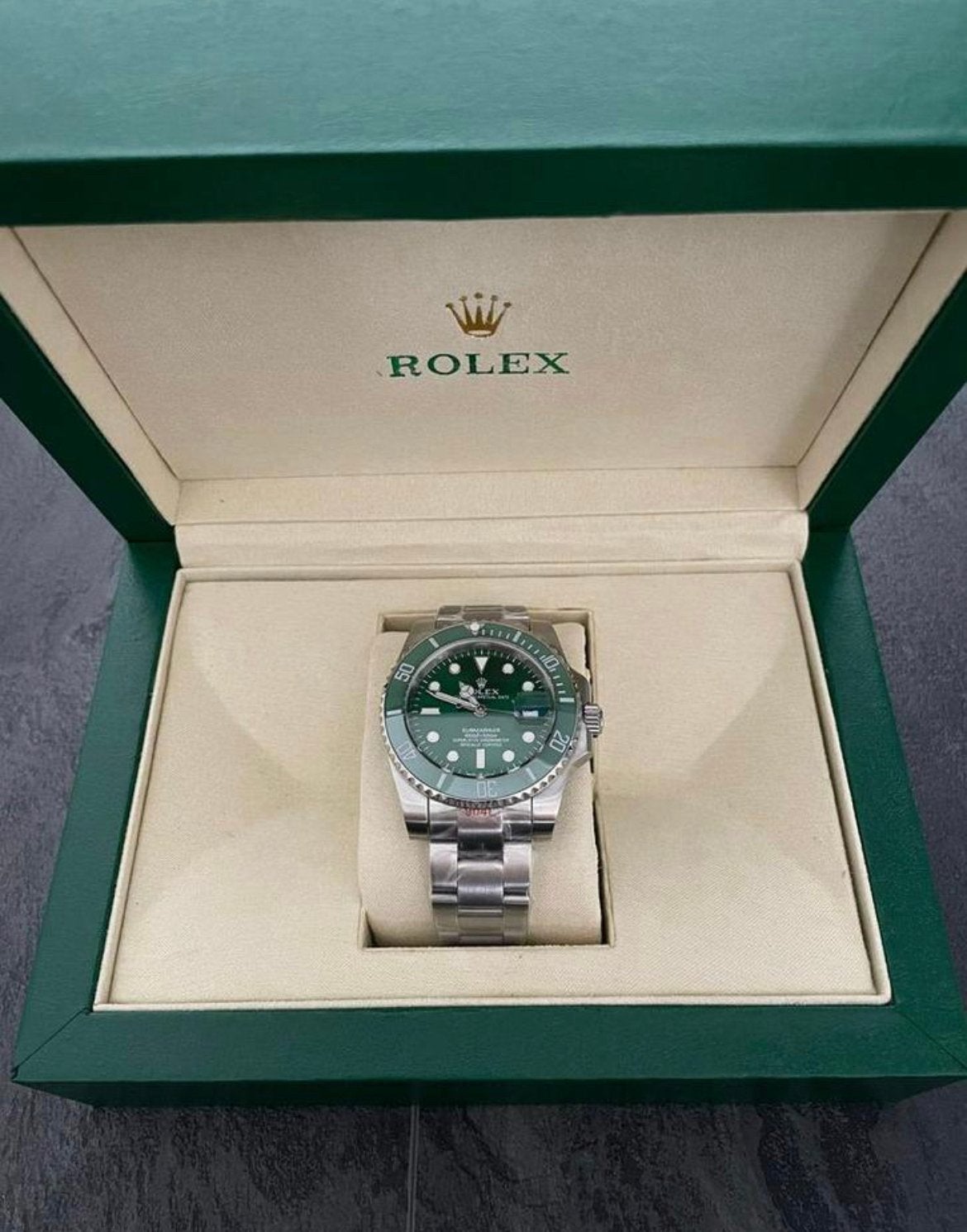 Rolex Submariner Date Hulk, Enlèvement ou Envoi, Comme neuf