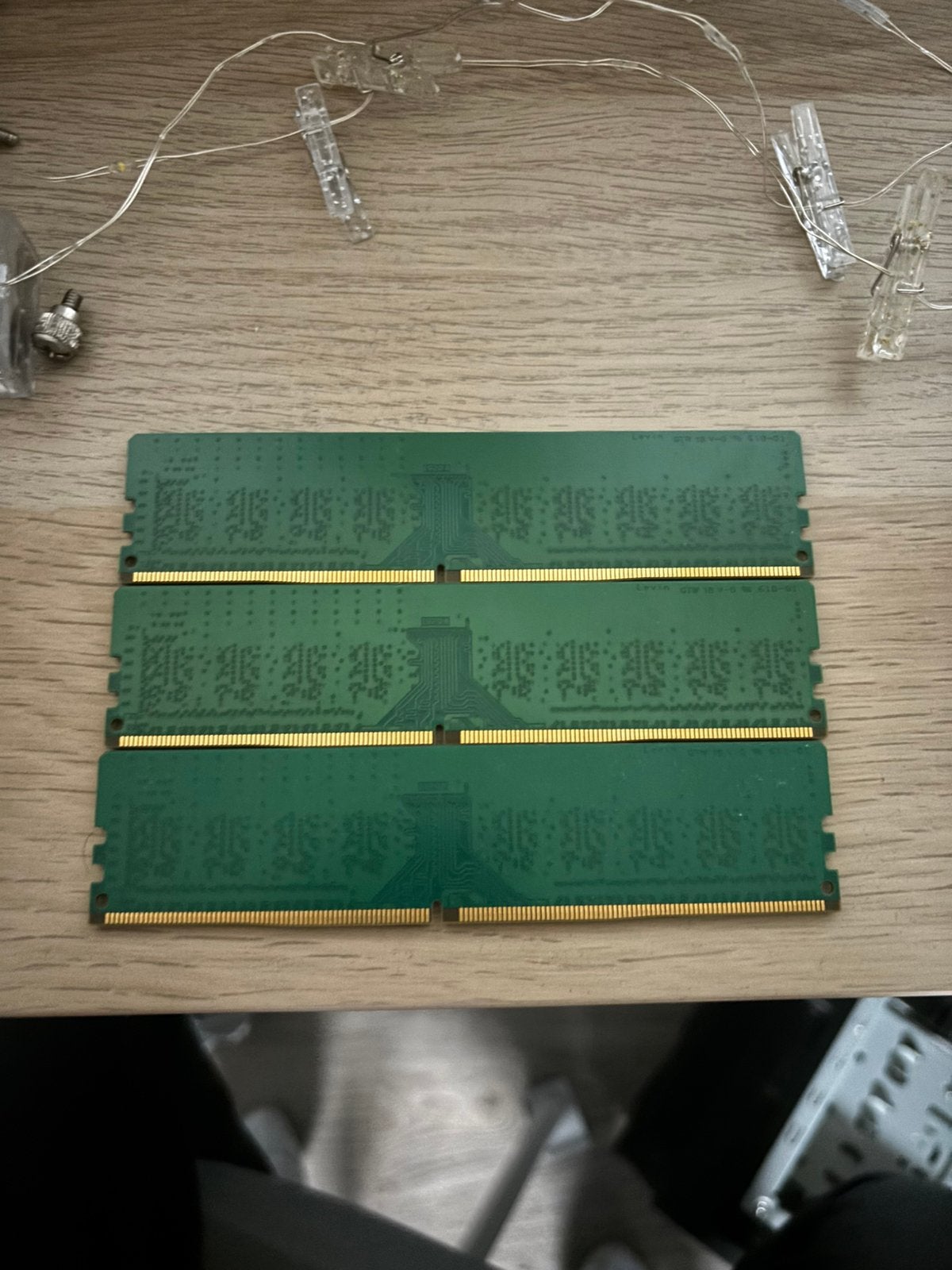 3x 8GB Crucial DDR4 2133MHz RAM, Computers en Software, RAM geheugen, Ophalen, Zo goed als nieuw, DDR4, Desktop