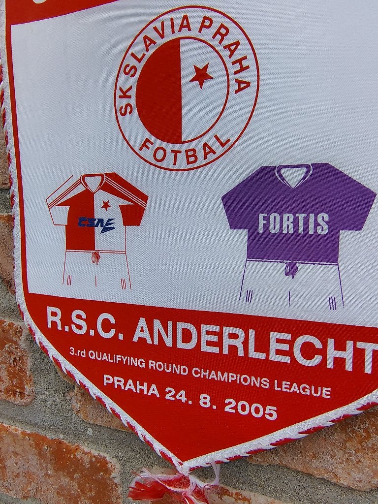 2005 RSC Anderlecht Slavia Praag vaandel vaantje, Verzamelen, Ophalen of Verzenden, Zo goed als nieuw
