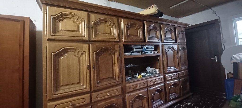 Retrait gratuit : armoire en bois massif, Enlèvement