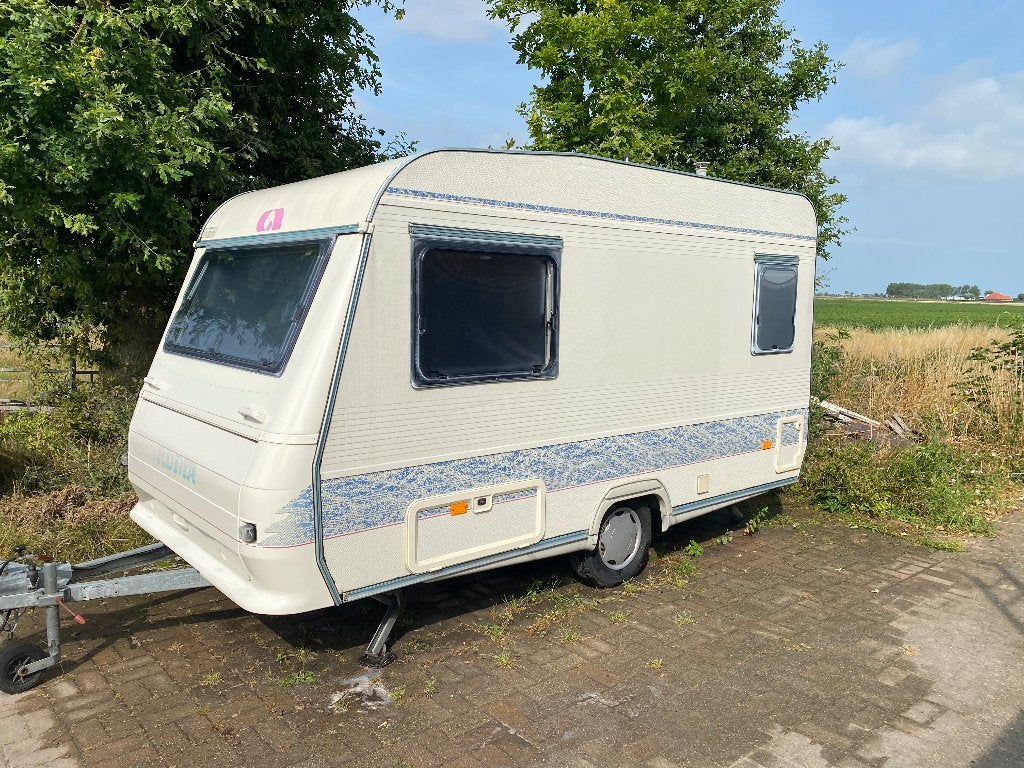 Adria 360 caravan 3 personen, Caravans en Kamperen, Schokbreker, Particulier, Adria, Tot 4 meter