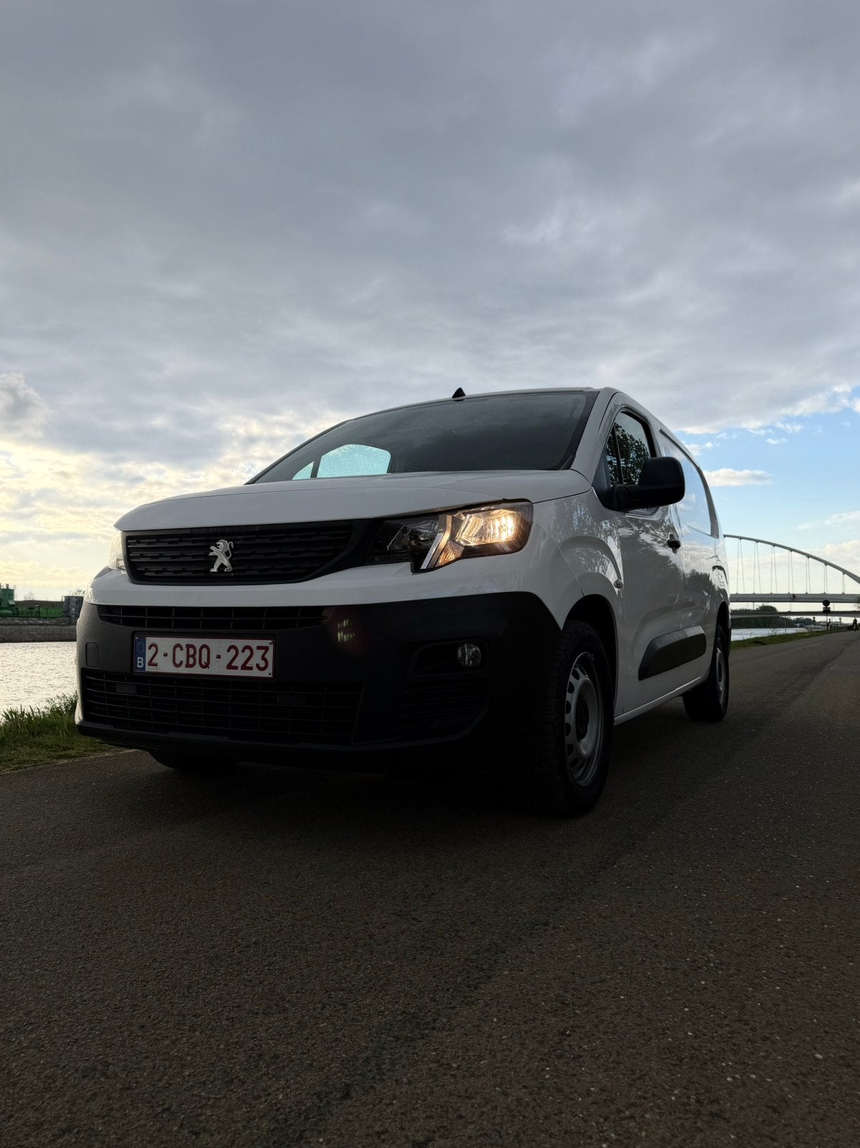 Peugeot Partner L2 Heavy Premium 1.5 BlueHDi | CarPlay | TVA, Achat, Euro 6, Entreprise, 2 places