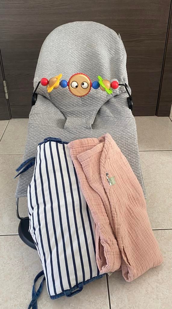 Babybjorn wipper met 3 hoezen en speelboog, Ophalen, Gebruikt