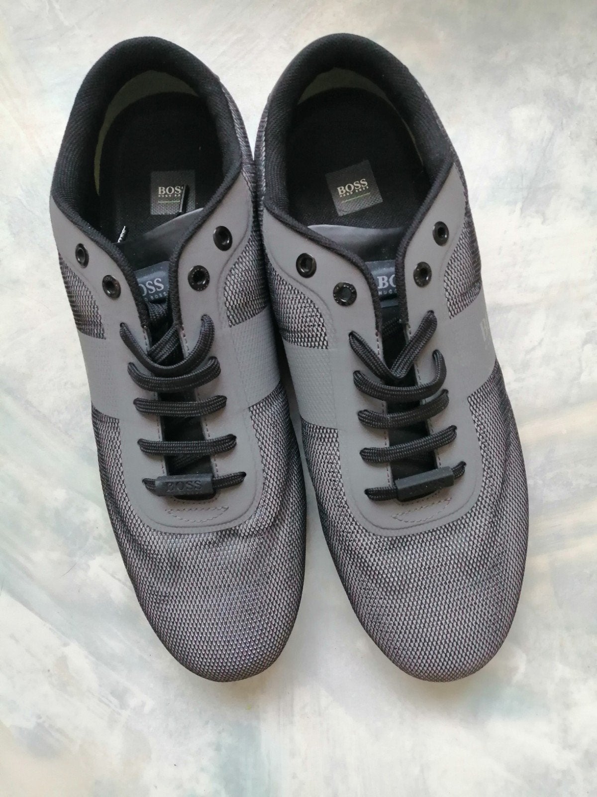 Grijze herenschoenen Boss maat 45, nieuwstaat
Afhalen 1500 H, Kleding | Heren, Overige kleuren, Nieuw, Boss Hugo Boss, Loafers