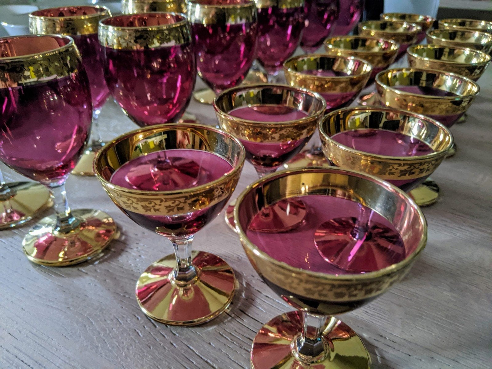 Boheemse glazenset:12 portglazen,12 likeurglazen,, Antiek en Kunst, Antiek | Servies compleet, Ophalen